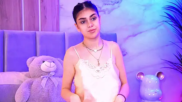 Snapshot of ZaraCapri chatting on 11-02-25, 08:17 ZaraCapri online show from 11-02-25, 08:17