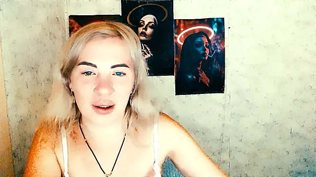 EmmaCat  online show from 11-10-25, 06:18