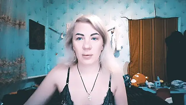 EmmaCat  online show from 11-15-25, 05:49