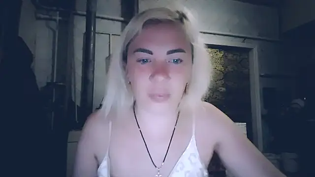 EmmaCat  online show from 05-10-26, 03:01