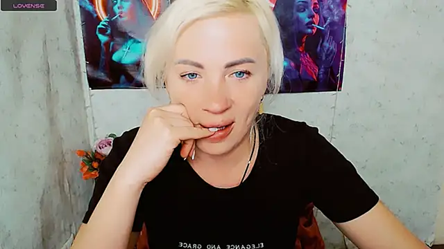 EmmaCat  online show from 05-26-26, 07:59
