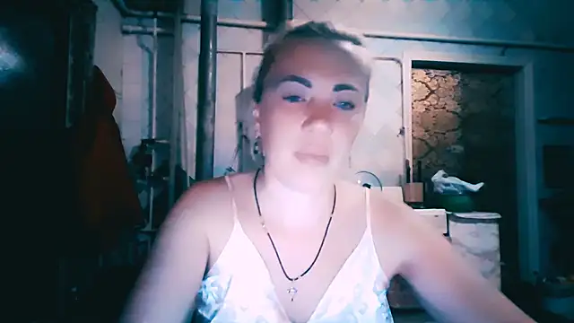 EmmaCat  online show from 06-17-26, 07:26