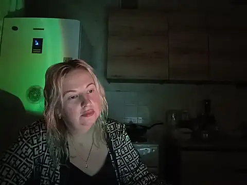 Marilen online show from 09-28-25, 06:02