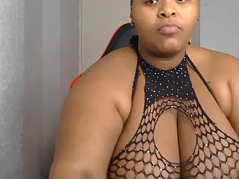 BubblyRouxyXXxx online show from 09-15-25, 04:45