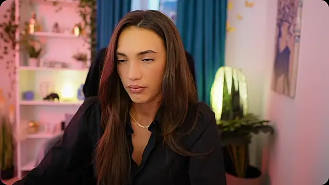 Snapshot of Alexis_Love_ chatting on 10-02-25, 01:18 Alexis Love online show from 10-02-25, 01:18