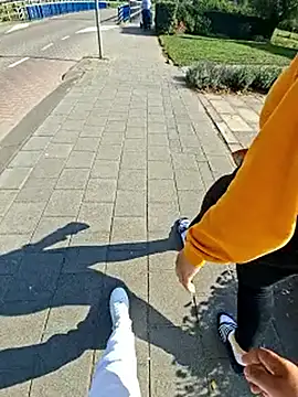 Teealisa online show from 09-29-25, 01:05