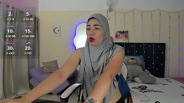 ShanaJamil online show from 05-15-26, 12:12