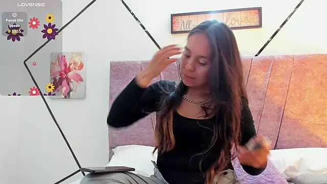 Julieta Lein online show from 10-24-25, 11:23