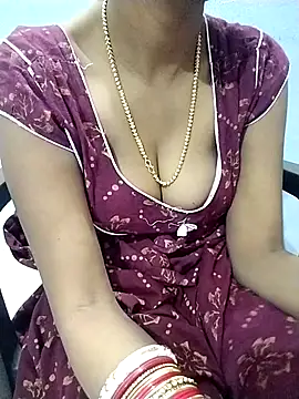 Snapshot of Richa-sexyhot chatting on 09-14-25, 04:50 Richa-sexyhot online show from 09-14-25, 04:50