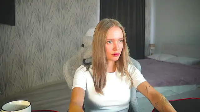 AlyssaSelmon online show from 09-14-25, 03:27