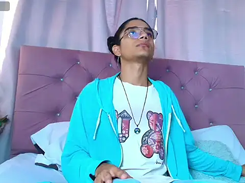 EthanBlackwoodd online show from 09-23-25, 08:23