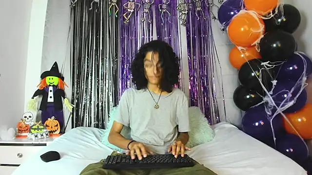 EthanBlackwoodd online show from 10-26-25, 10:36