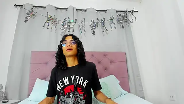 EthanBlackwoodd online show from 11-23-25, 09:03