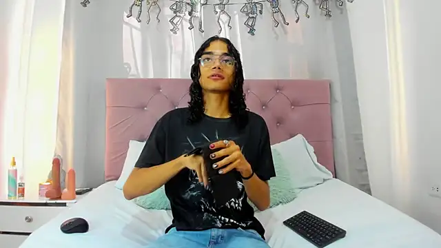 EthanBlackwoodd online show from 11-25-25, 07:47