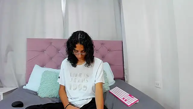 Snapshot of EthanBlackwoodd chatting on 02-16-26, 08:49 EthanBlackwoodd online show from 02-16-26, 08:49