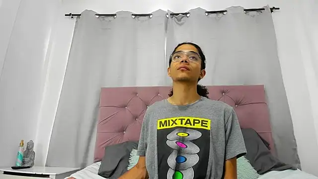 Snapshot of EthanBlackwoodd chatting on 03-11-26, 08:37 EthanBlackwoodd online show from 03-11-26, 08:37