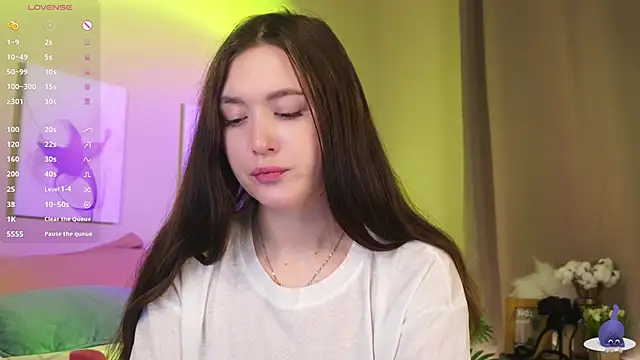 Snapshot of AlinaOrf chatting on 02-10-26, 05:11 AlinaOrf online show from 02-10-26, 05:11