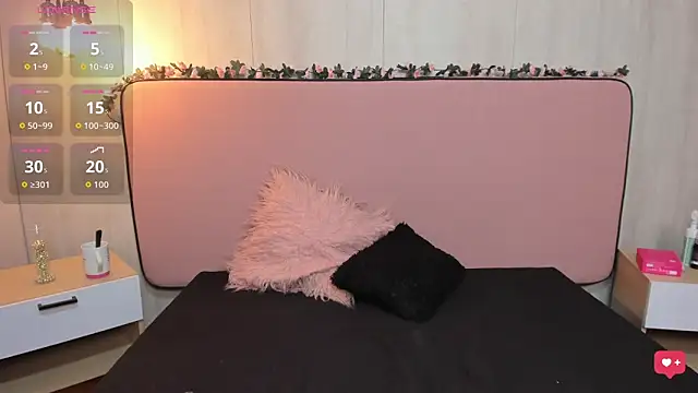 VivianSantana1 online show from 09-22-25, 11:56