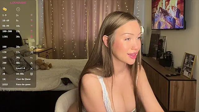 Amelia Ray  online show from 06-26-26, 11:36