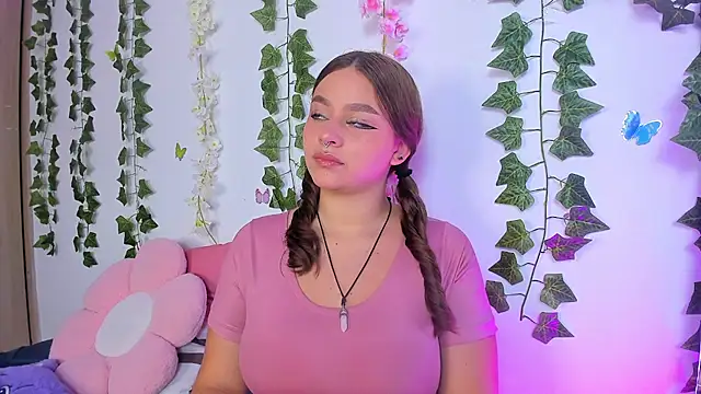 Lucie Angels online show from 09-29-25, 08:41