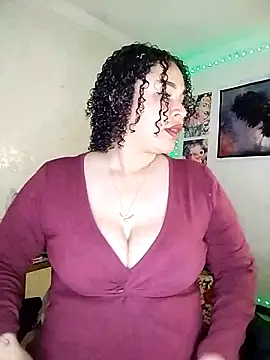 Julie wallace online show from 02-06-26, 02:31