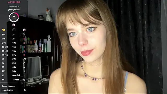 Snapshot of YourLittleElfie chatting on 09-24-25, 03:26 YourLittleElfie online show from 09-24-25, 03:26