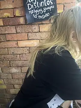 AlissaSpellman online show from 10-12-25, 06:51