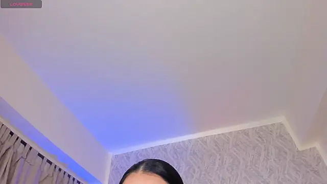 Sophiie Belle online show from 09-26-25, 01:37