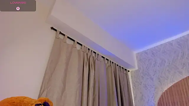 Sophiie Belle online show from 09-30-25, 08:36