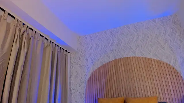 Sophiie Belle online show from 10-01-25, 01:50