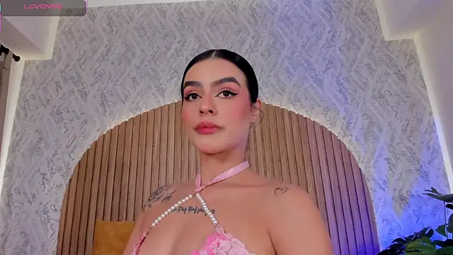 Sophiie Belle online show from 10-29-25, 04:31