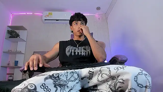 Snapshot of Jaycob_Black1 chatting on 09-20-25, 10:00 Jaycob Black1 online show from 09-20-25, 10:00