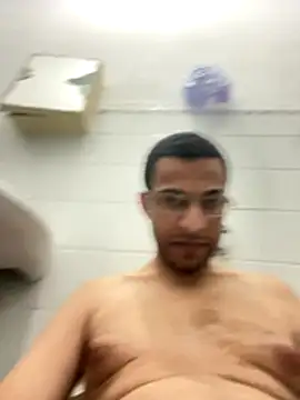 Snapshot of pauzudomoreno1 chatting on 12-04-25, 05:39 pauzudomoreno1 online show from 12-04-25, 05:39