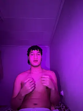 Snapshot of tive_n chatting on 02-11-26, 11:32 tive n online show from 02-11-26, 11:32