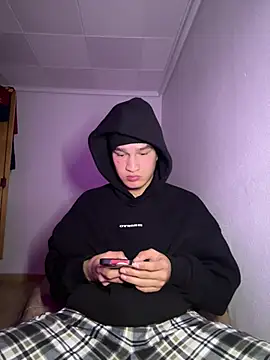 Snapshot of tive_n chatting on 02-14-26, 12:07 tive n online show from 02-14-26, 12:07