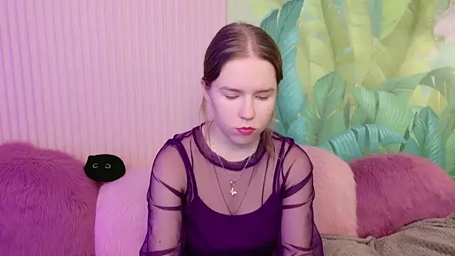 Alida Brice online show from 11-21-25, 05:50