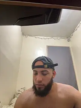 LeoPR00 online show from 12-05-25, 05:49