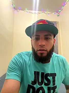 LeoPR00 online show from 12-20-25, 04:19