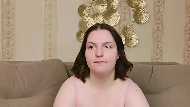 Vanessa Rise online show from 10-17-25, 05:43