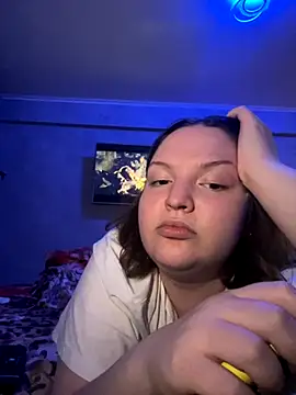 Vanessa Rise online show from 10-18-25, 03:57