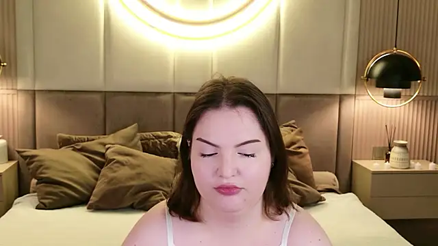 Vanessa Rise online show from 11-06-25, 06:14