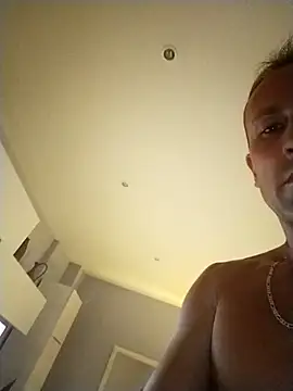 Snapshot of Jatlcd chatting on 10-05-25, 10:29 Jatlcd online show from 10-05-25, 10:29