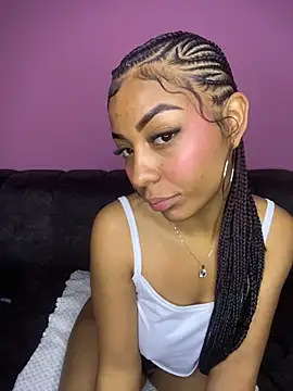 Snapshot of PrettyTiana_ chatting on 11-15-25, 09:00 PrettyTiana online show from 11-15-25, 09:00