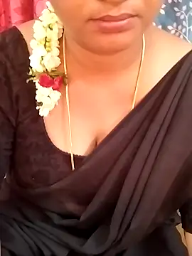 Snapshot of Tamil_Kayal_kutty chatting on 09-29-25, 05:45 Tamil Kayal kutty online show from 09-29-25, 05:45