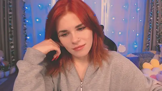 Snapshot of AlissaKiss1 chatting on 11-05-25, 06:24 AlissaKiss1 online show from 11-05-25, 06:24