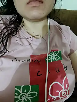 Snapshot of sassy_aly007 chatting on 09-17-25, 08:43 sassy aly007 online show from 09-17-25, 08:43