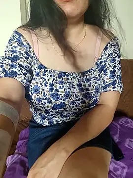 Snapshot of sassy_aly007 chatting on 09-19-25, 09:32 sassy aly007 online show from 09-19-25, 09:32