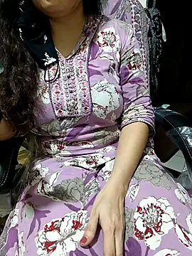 Snapshot of sassy_aly007 chatting on 10-03-25, 04:15 sassy aly007 online show from 10-03-25, 04:15