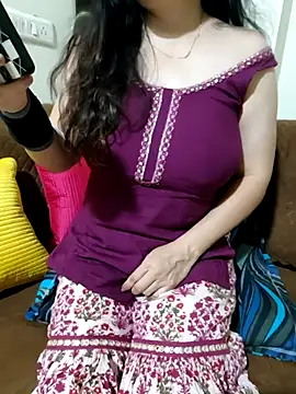 Snapshot of sassy_aly007 chatting on 10-21-25, 05:02 sassy aly007 online show from 10-21-25, 05:02