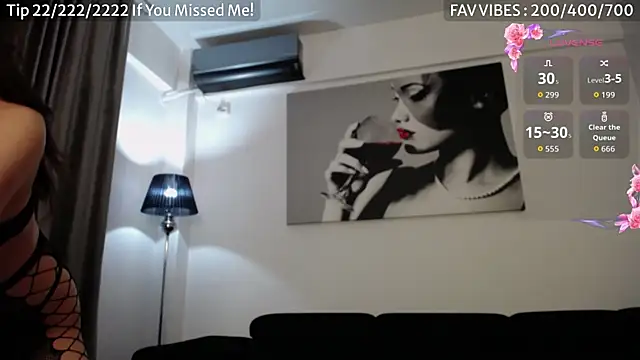 Snapshot of SassyCookies chatting on 10-10-25, 02:21 SassyCookies online show from 10-10-25, 02:21